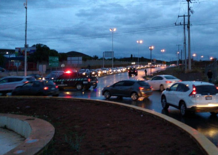 SONDEO: Padecen padres y estudiantes el regreso escolar