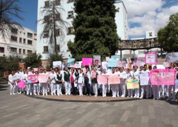 Se manifiestan a favor de la lactancia materna
