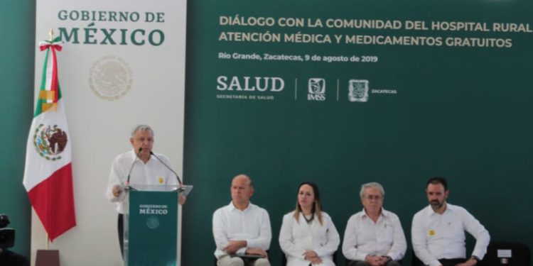 Compromete AMLO apoyo a Zacatecas en materia de salud