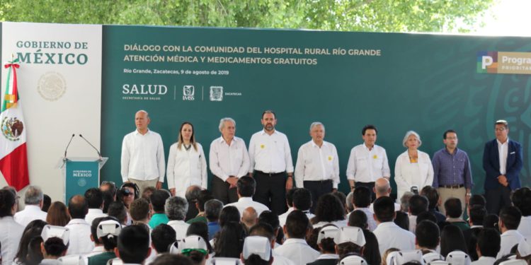 Compromete AMLO apoyo a Zacatecas en materia de salud