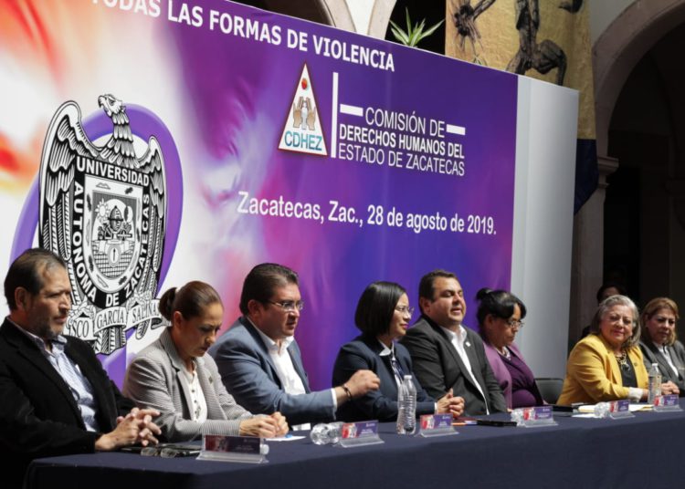 Autoridades locales firman convenio para combatir violencia de género