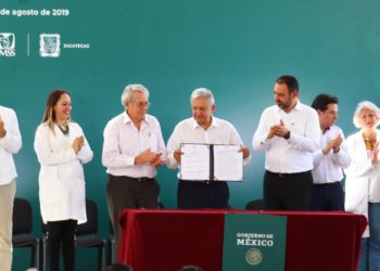 Compromete AMLO apoyo a Zacatecas en materia de salud