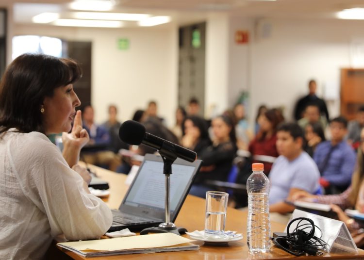 Analizan amparo sobre maternidad y derecho a seguridad social en el TSJEZ