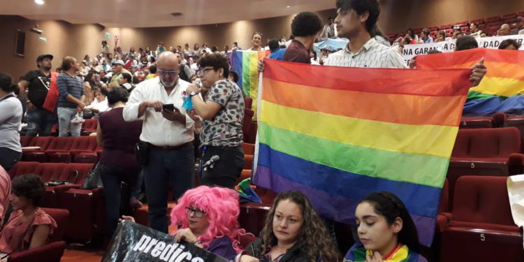 Rechazan diputados matrimonios igualitarios en Zacatecas