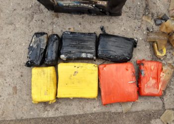 Asegura PEP 4kg de droga oculta en acumulador