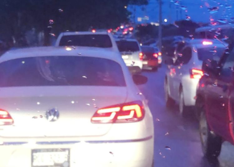 Caótico y problemático regreso a clases en la capital zacatecana