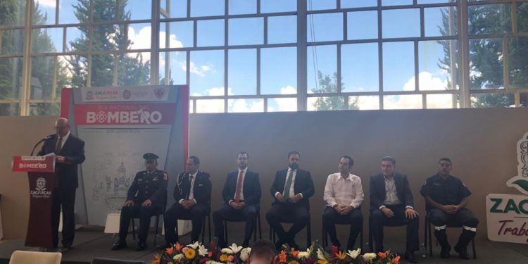 Tendrán aumento salarial bomberos del estado