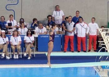 Paola Espinosa gana bronce en trampolín 1 metro