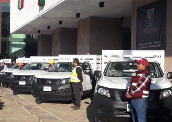 Entregan parque vehicular para mejorar Servicios Públicos de la capital
