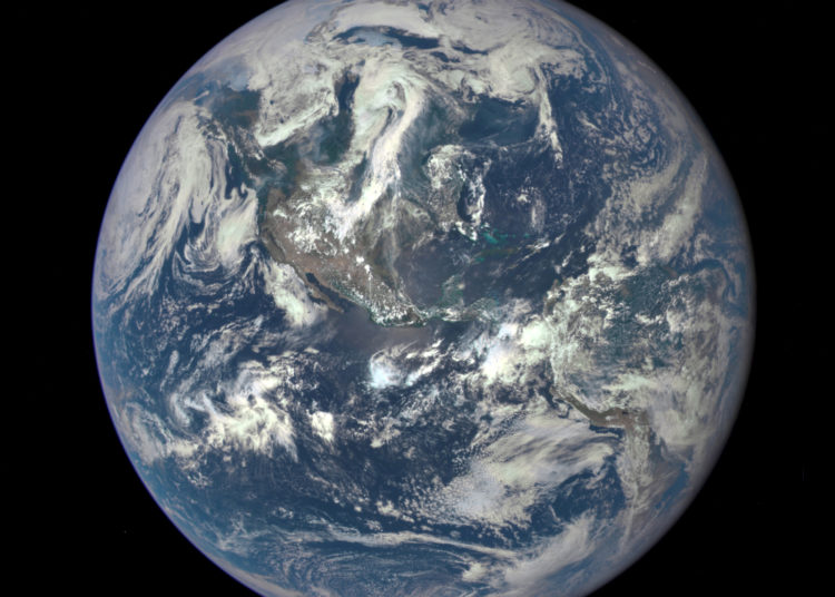 ¿Un pequeño asteroide pasará por la tierra este mes?