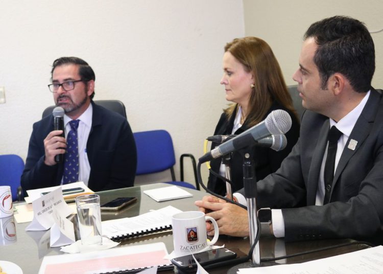 Propone Ulises Mejía impulsar la mejora regulatoria a favor de los negocios