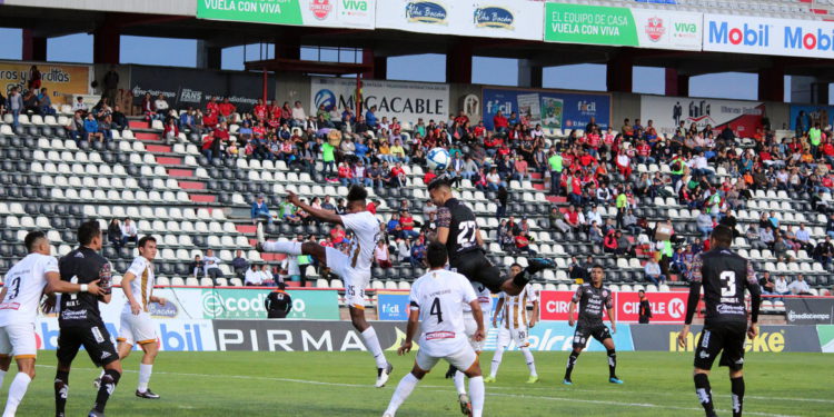 Cafetaleros le arrebata el triunfo a Mineros