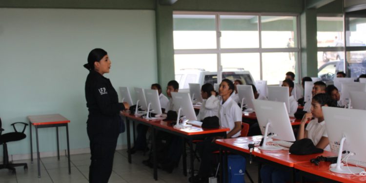 Necesaria la formación de cuerpos policiacos con enfoque de Derechos humanos