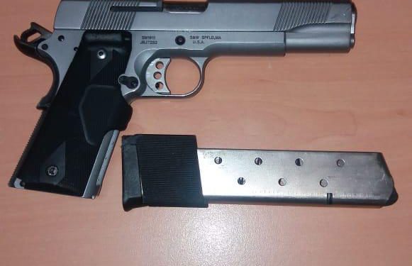 Detienen a dos sujetos armados en Fresnillo