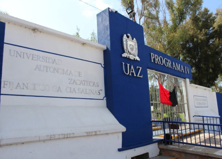 Protestan delegaciones de la UAZ por incumplimiento de derechos