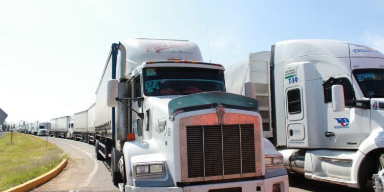 Gobierno del estado interviene en toma de la planta de Grupo Modelo en Calera