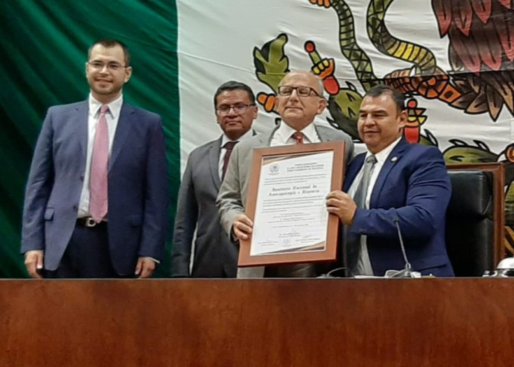 Reconocen al INAH por 80 años de trabajo