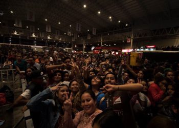 Detienen a dos menores de edad por robo de celulares en la FENAZA