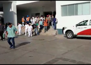 (VIDEO) Evacua Clínica 1 del IMSS y otros edificios de la capital, zacatecanos se suman a Macrosimulacro nacional