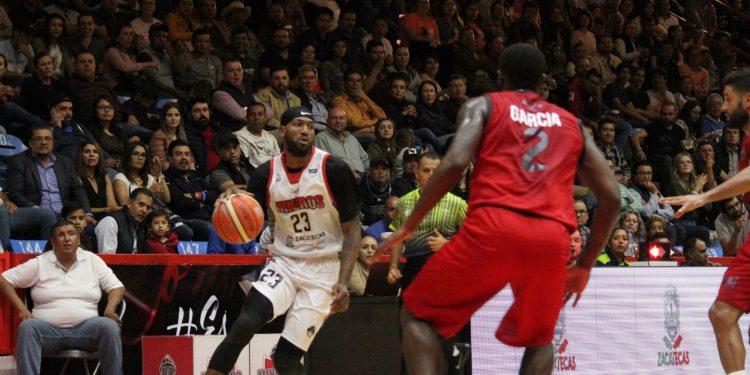 Mineros inicia la temporada con el pie izquierdo