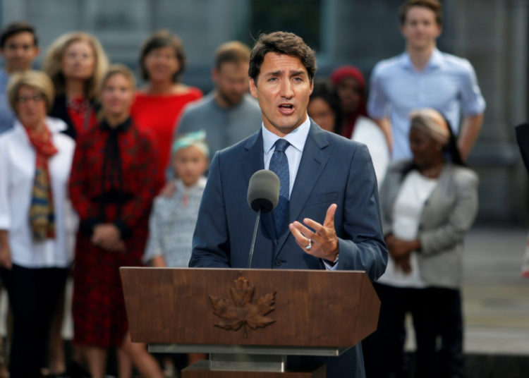 Diluye Trudeau el parlamento; busca la reelección