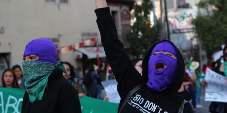 Marchan por la despenalización del aborto