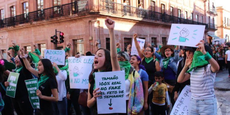 Marchan por la despenalización del aborto