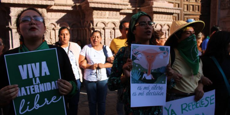 Marchan por la despenalización del aborto