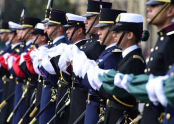 Desfila por primera vez la Guardia Nacional