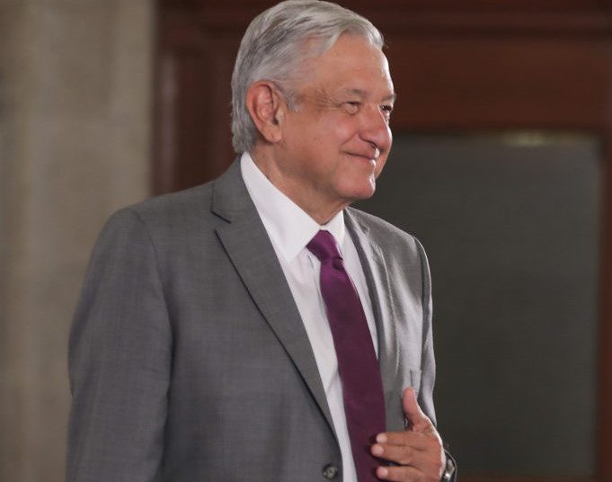 Nunca más otro 68, AMLO; pide evitar violencia en marcha