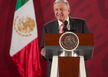AMLO insiste en que España debe disculparse