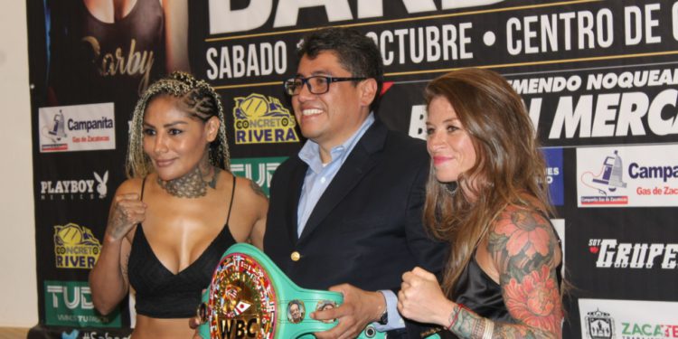 Anuncian pelea entre “la Barby” y Carolina Duer “La Turca”