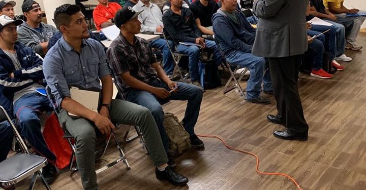 Contratan a zacatecanos para cultivar en Canadá