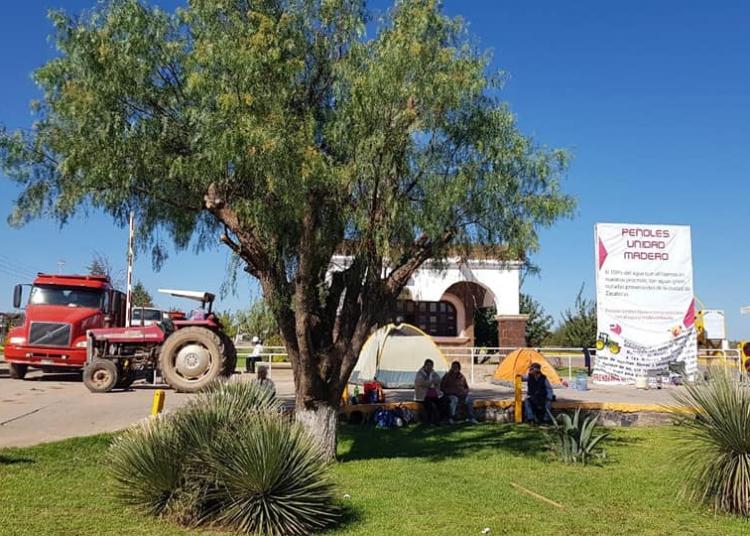 Liberan trabajadores mineros instalaciones de Peñoles
