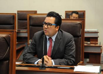 Diputado exige presentar denuncias penales por incumplimiento de FENAZA