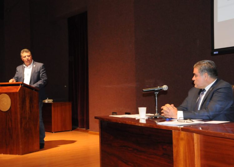 Lamenta Lizbeth Márquez ante Ismael Camberos “corrupción imperante en México”