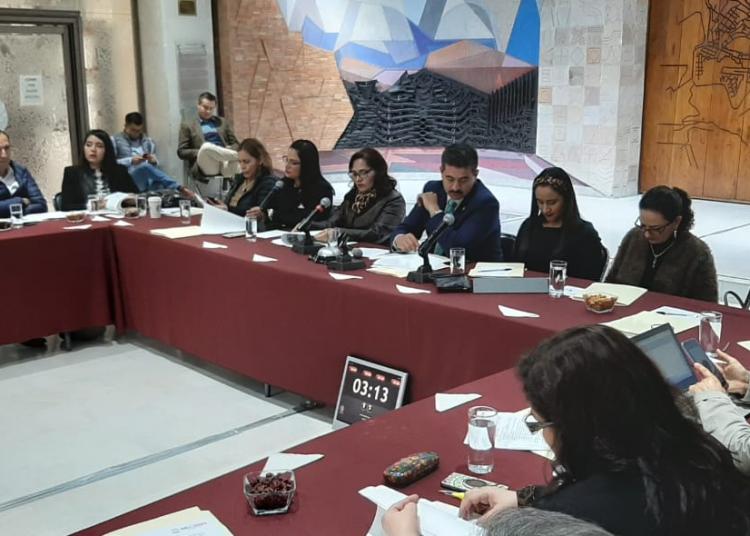 Nulo avance contra embarazo adolescente; reconoce Rivero Garza durante glosa