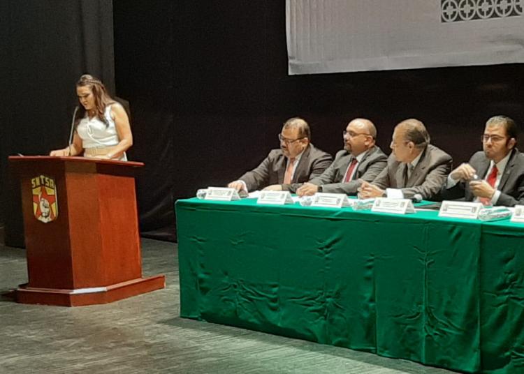 Toma de protesta pacífica en el SNTSA