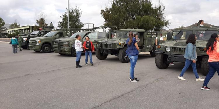Disfrutan zacatecanos de domingo familiar en la 11° Zona Militar
