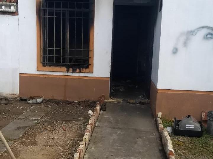 Incendio deja perdida total en casa habitación