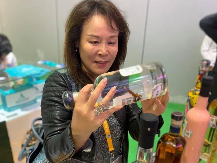 Presentes productos zacatecanos en China