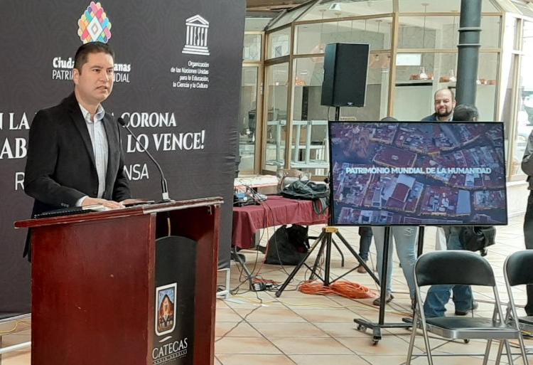 Portales falsos buscan confundir a los capitalinos: Iván de Santiago