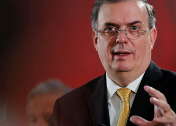 Evo Morales llegará a México hoy, entre las 11:00 y 11:30: Ebrard