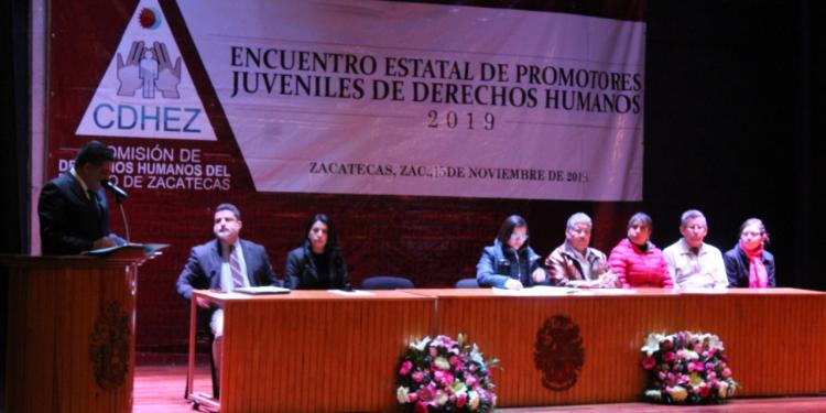 Jóvenes buscan promover Derechos Humanos en instituciones educativas