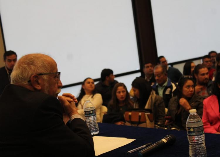 Aborda Figueroa Sepúlveda problemática chilena