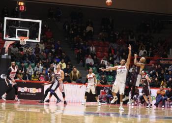 Logran Mineros una victoria de plata