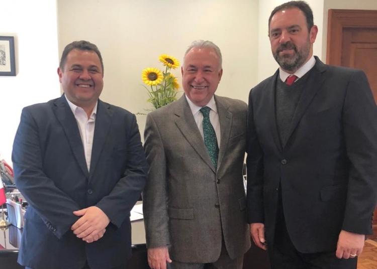 Inician gobernador y rector gestión de recursos para la UAZ