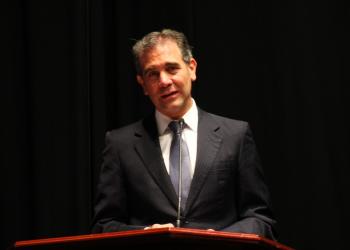 Iniciativas de reforma electoral buscan control político: Córdova Vianello