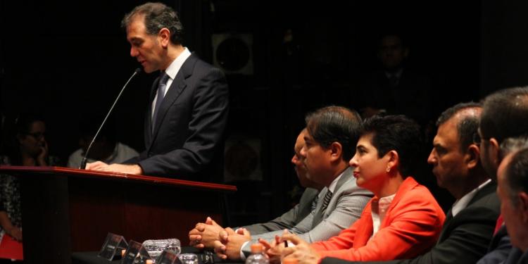 Iniciativas de reforma electoral buscan control político: Córdova Vianello