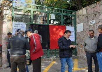 Jubilados del COBAEZ toman oficinas; exigen pago de prestaciones